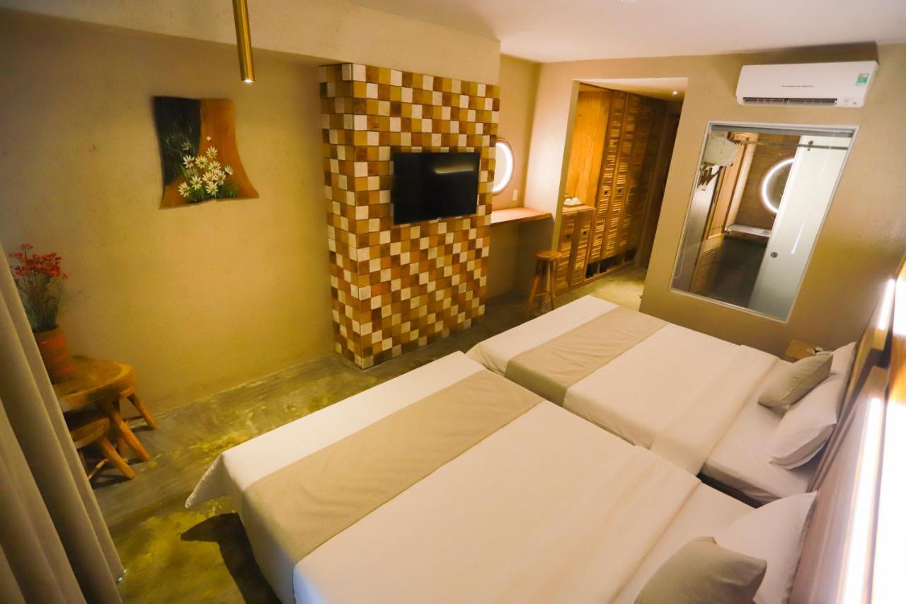 Rustic Hotel Quy Nhon Powered By Aston Bagian luar foto