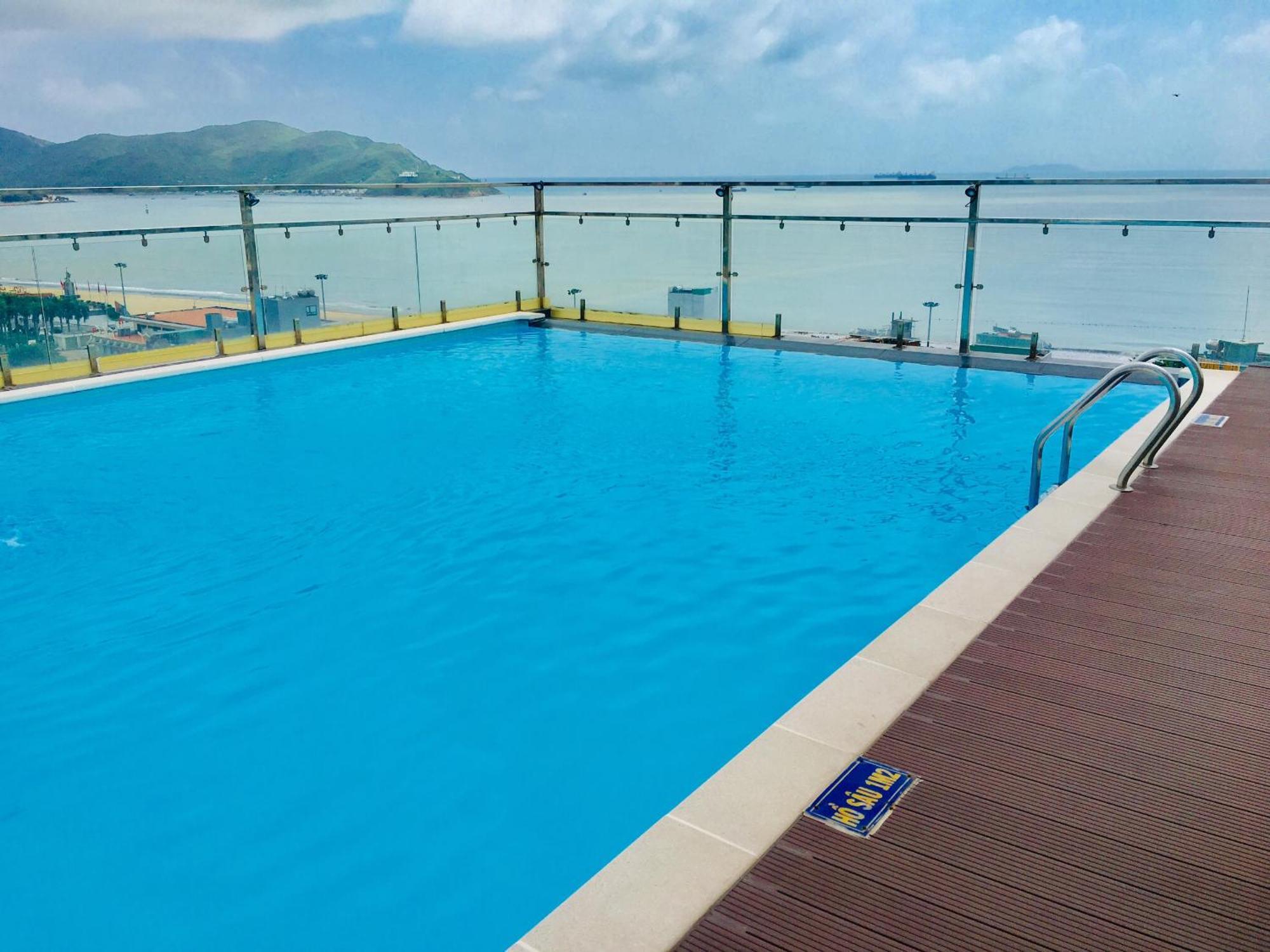 Rustic Hotel Quy Nhon Powered By Aston Bagian luar foto